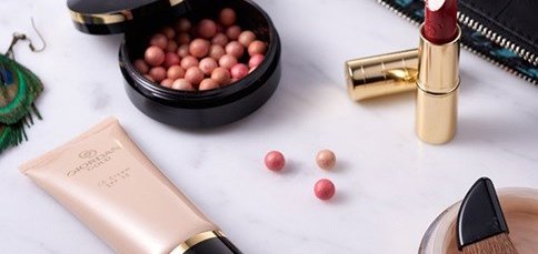 Тональный крем, пудра и румяна Oriflame в Украине. Покупайте декоративную косметику и парюмерию орифлейм по скидке.