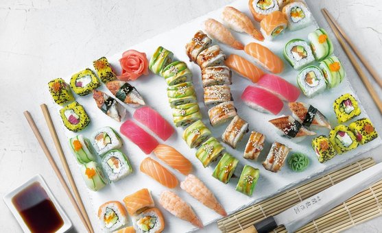 Sushi bar &quot;sushiya&quot;. menu discounts