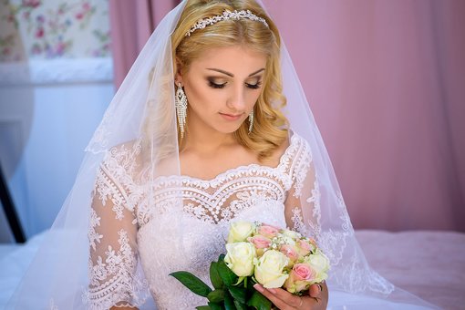 Весільна фотосесія нареченого та нареченої зі студією «NinaAlexPhoto» в Одесі. Замовляйте по знижці.
