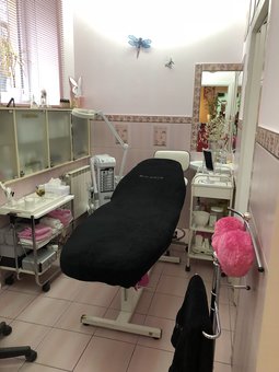 Кабінет косметолога у салоні краси «SI» у Дніпрі. Записуйтесь на воскову депіляцію за акцією.