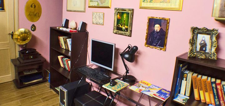 Холл в хостеле «Ballet Hostel» в Киеве. Забронировать номер со скидкой. Недорогие хостелы в центре Киева.4