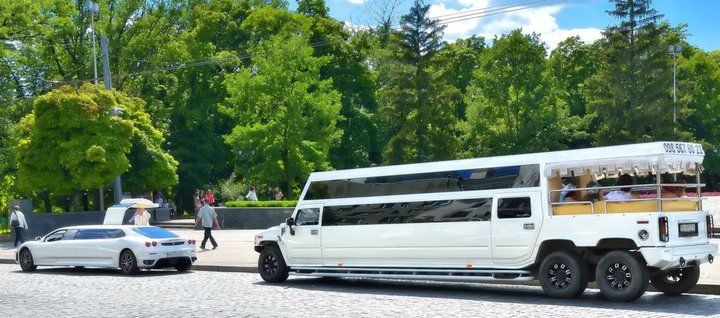 Rent of limousines in the company «Limex» in Kiev and Kiev region. Book for the promotion.