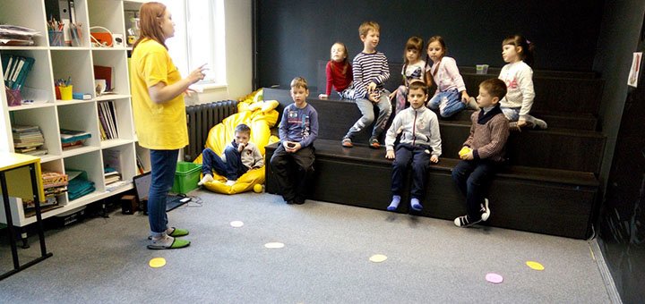 Театральні курси в альтернативній школі «Kid'Z Studio» на Позняках у Києві. Записуйте дитину за знижкою.