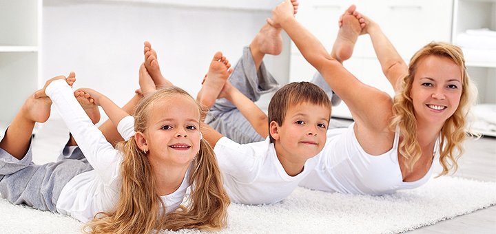 Зарядка для дітей та батьків у сімейному клубі «WELLNESS concept» у Києві. Записуйтесь по акції.