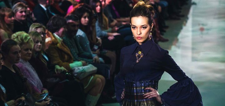 Показ мод с моделями агентства «KLODEL MODERLS»