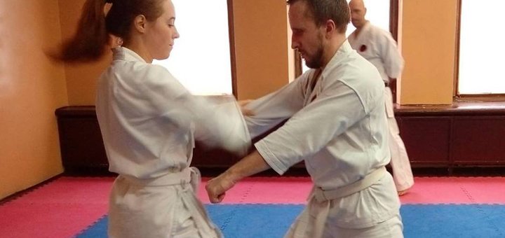Спортивные занятия в клубе традиционного окинавского годзю-рю карате-до «Сэнтора». Зарегистрироваться по акции