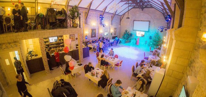 Discounts for holidays at vintage hotel25
