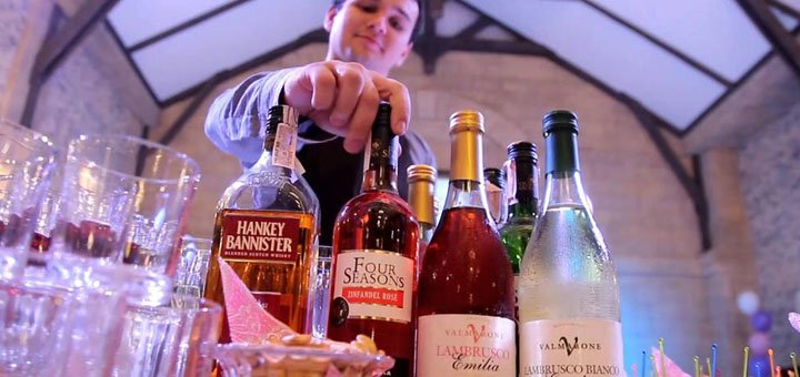 Discounts for holidays at vintage hotel25