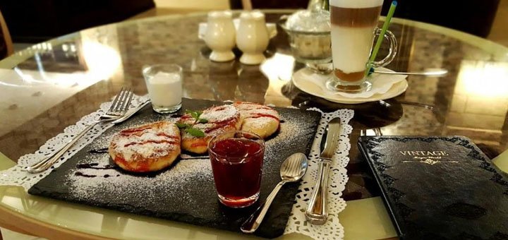 Discounts for holidays at vintage hotel23