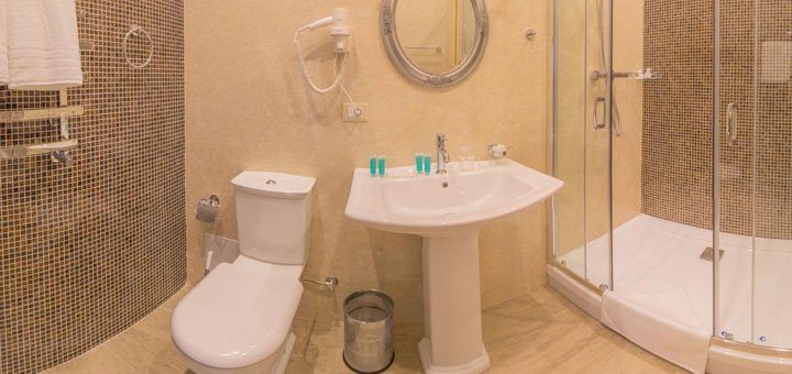 Discounts for holidays at vintage hotel16