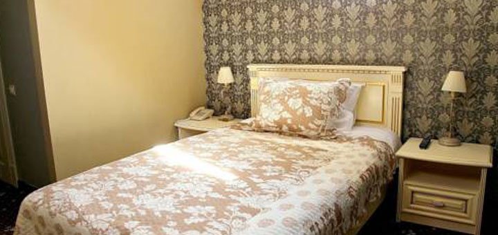 Discounts for holidays at vintage hotel9