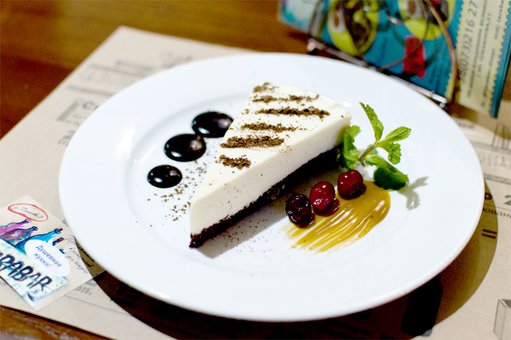 Desserts in the cafe "Tarabar" in the Dnieper. Order by stock