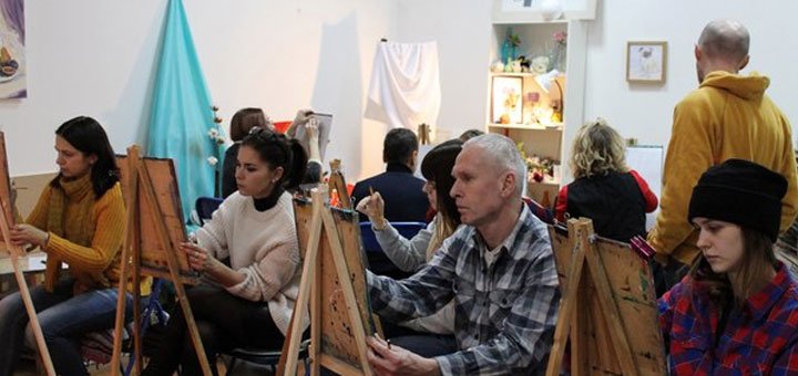 Занятия рисунком и живописью в студии «Штрих». Записаться на занятия по рисунку и живописи со скидкой. Акция на курсы рисования.