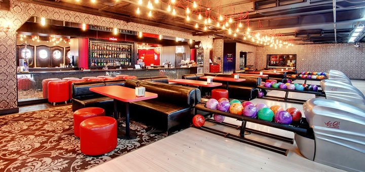 The most popular entertainments are collected on the territory of City Bowling: professional bowling alleys, a billiard room, a karaoke club, a lounge cafe and a disco bar.