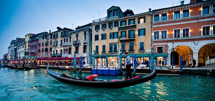 We invite you to bus tours for Valentine's Day!